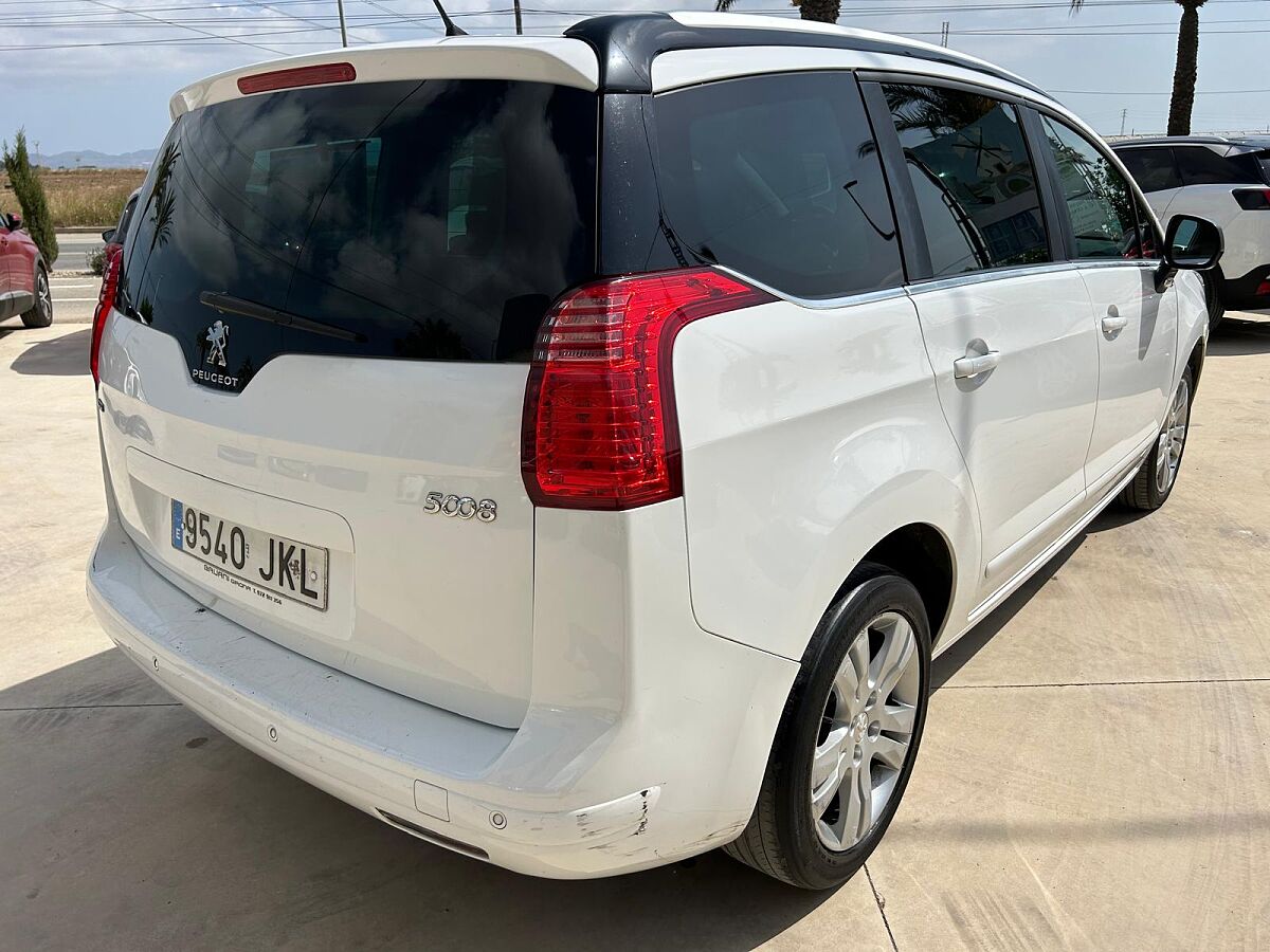 PEUGEOT 5008 STYLE 1.6 HDI AUTO SPANISH LHD IN SPAIN 91000 MILES 7 SEATS 2015